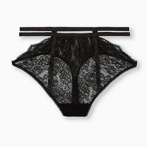 Torrid BNWT Sexy Thong Cutout Cage Panty Lace Size 5